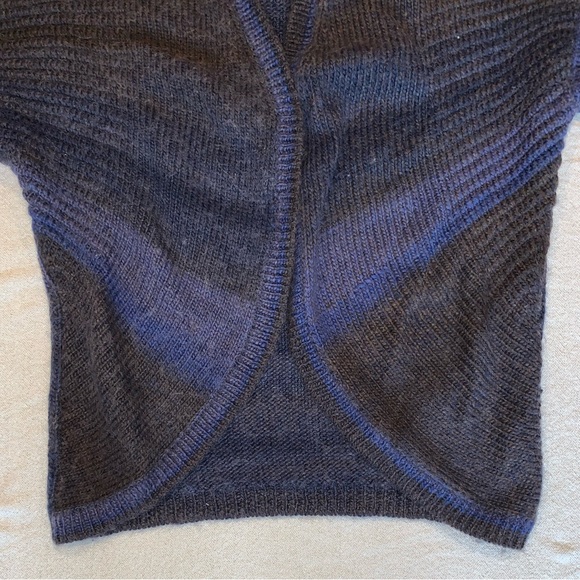 Chico’s beautiful bulky wool blend shrug sweater size 2 (approx. 12) - Picture 5 of 8